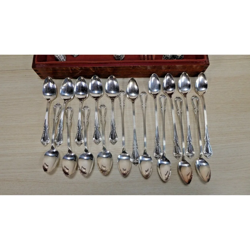 Vintage Wm A. Rogers Silver Overlaid Oneida LTD Silverware Flatware 86 Piece Set